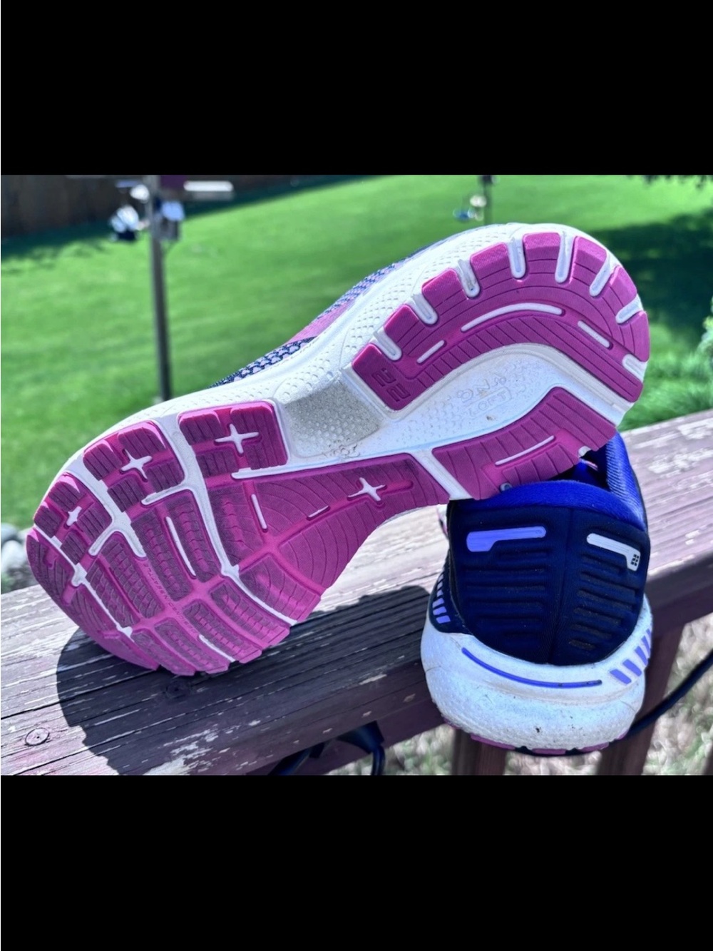 Size 8 Brooks Adrenaline GTS 22 Navy Blue Purple Coral Size 8 Worn Once - Picture 5 of 7